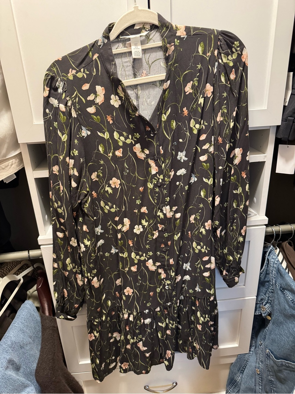 H&M Black Floral V-Neck Long Sleeve Dress